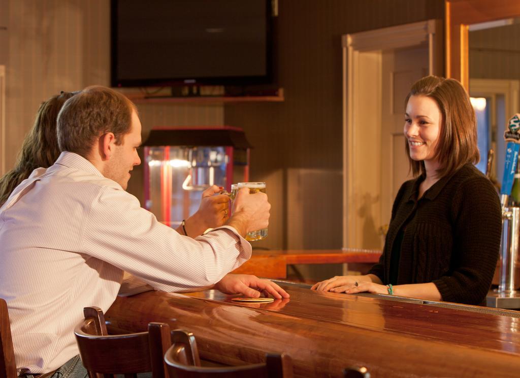 Willoughvale Inn Westmore Newport エクステリア 写真